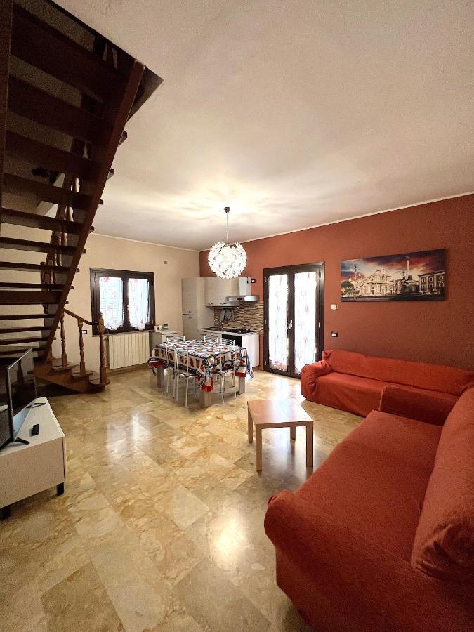 Casa Vacanze Volpe Dell'Etna Nicolosi Kültér fotó